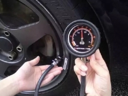 车胎压力正常范围是多少？车胎压力损失是指轮胎破了吗？