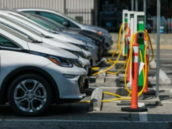 新能源汽车常见的充电模式有哪些？新能源汽车充电要多长时间？