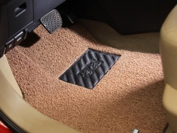 汽车脚垫买什么材质的比较好？汽车脚垫多久换一次合适？
