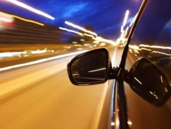 晚上开车戴夜视镜真的有用吗？晚上开车有哪些注意事项？
