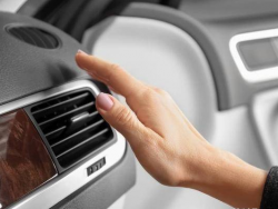 夏季汽车空调怎么开？汽车空调有异味怎么清除？