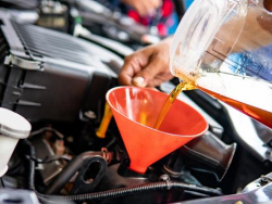 汽车中常用的液体有哪些？汽车油液的检测都包括什么？