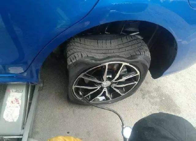 汽车轮胎