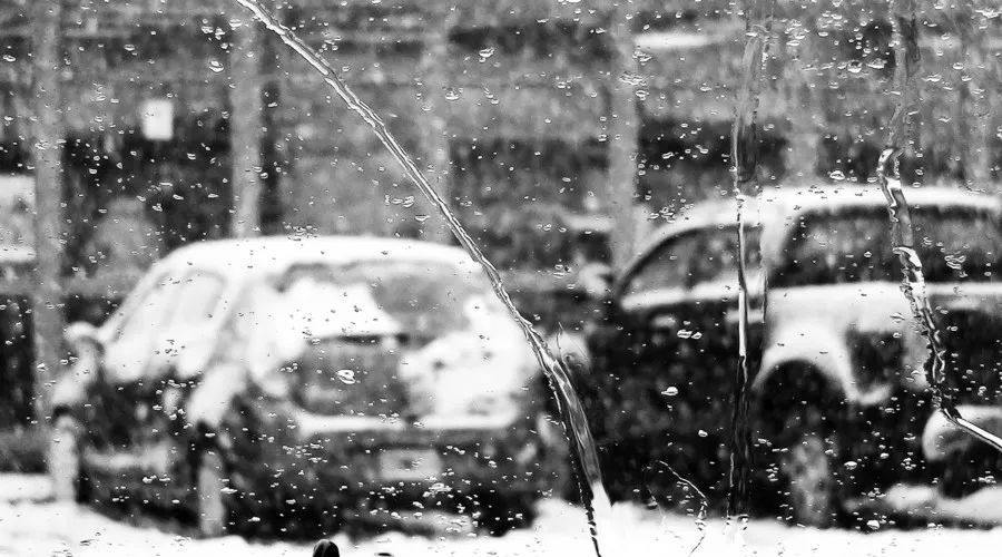 车窗玻璃结冰