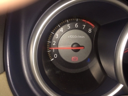 汽车温度多少度之内是正常的？汽车温度计亮红灯怎么办？