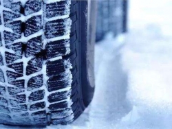 雪地胎跟正常轮胎有什么区别？雪地胎会增加油耗吗？