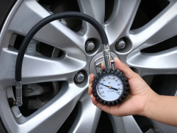 汽车轮胎胎压多少是正常范围？如果胎压过高怎么办？
