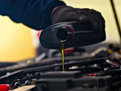 变速箱油和机油一样吗？变速箱油多少公里需要换一次？