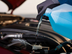 汽车水箱漏水是什么原因造成的？汽车水箱漏水怎么解决？