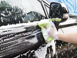 泡沫洗车和蜡水洗车哪个好？蜡水洗车的操作步骤有哪些？