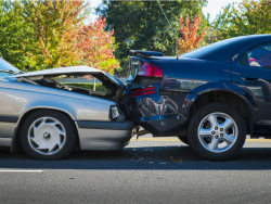 如何判断汽车车身受损程度？车身受损怎么修复好？
