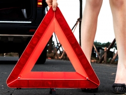 汽车三角架有哪些种类？三角架如何正确使用和保养？
