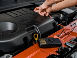 汽车电压多少伏正常？汽车电压低启动不了怎么办？