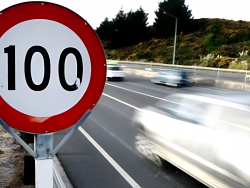 2023高速允许超速多少不处罚？高速上怎么避免超速？
